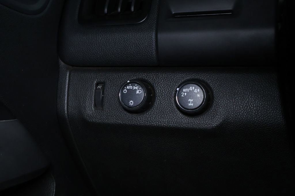 Used 2021 Chevrolet Colorado LT AWD/4WD image 23