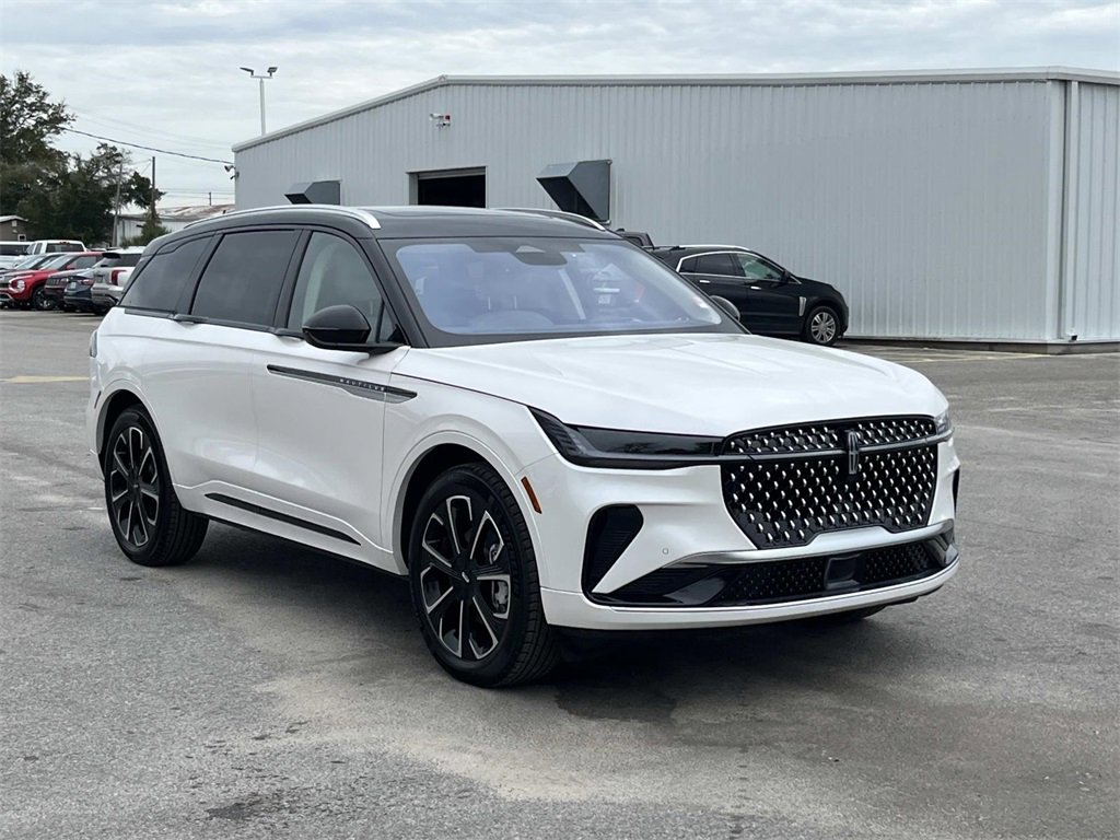 New 2026 Lincoln Nautilus Reserve image 7