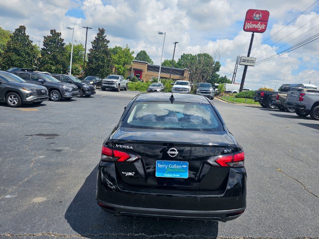 Used 2023 Nissan Versa SV FWD image 7