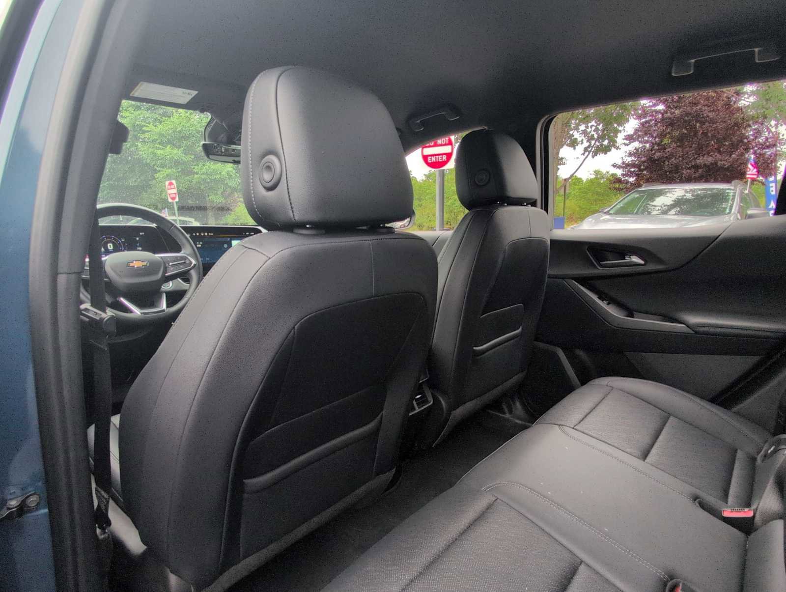 Used 2025 Chevrolet Equinox LT w/ Convenience Package II AWD/4WD image 18