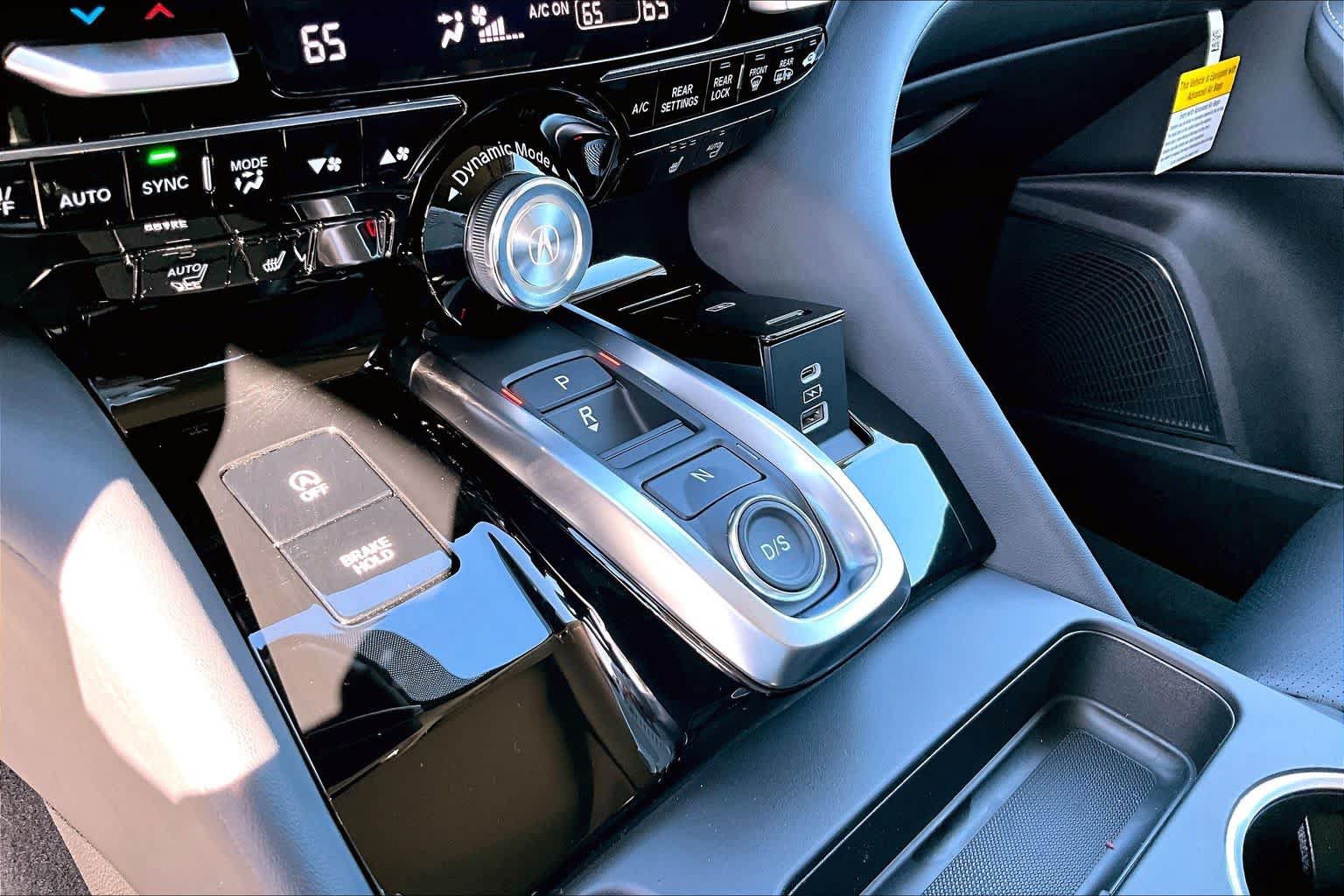 Certified 2026 Acura MDX w/ Technology Package FWD image 7
