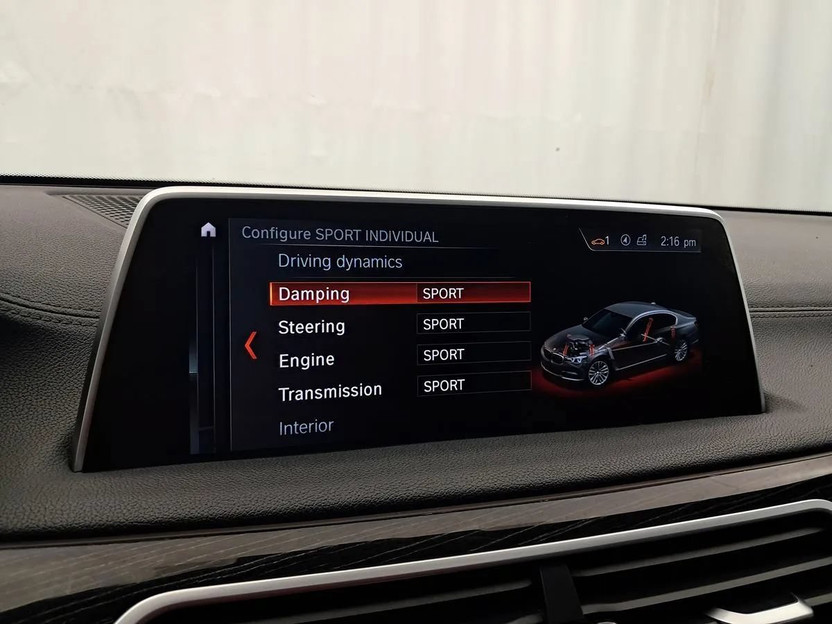 Used 2019 BMW 750i xDrive w/ M Sport Package AWD/4WD image 23
