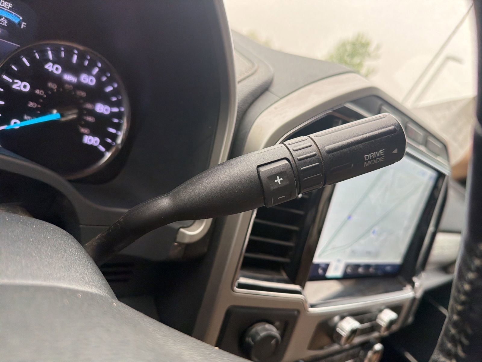 Used 2022 Ford F350 Lariat w/ Lariat Ultimate Package image 23