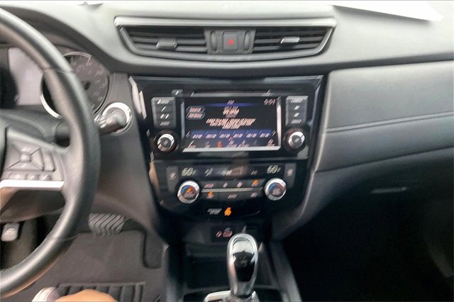 Certified 2020 Nissan Rogue SV image 29
