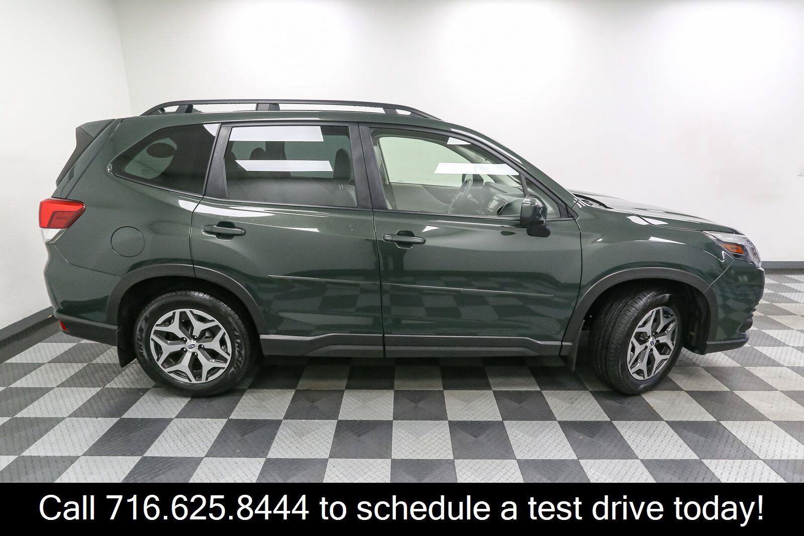 Used 2023 Subaru Forester Premium AWD/4WD image 7