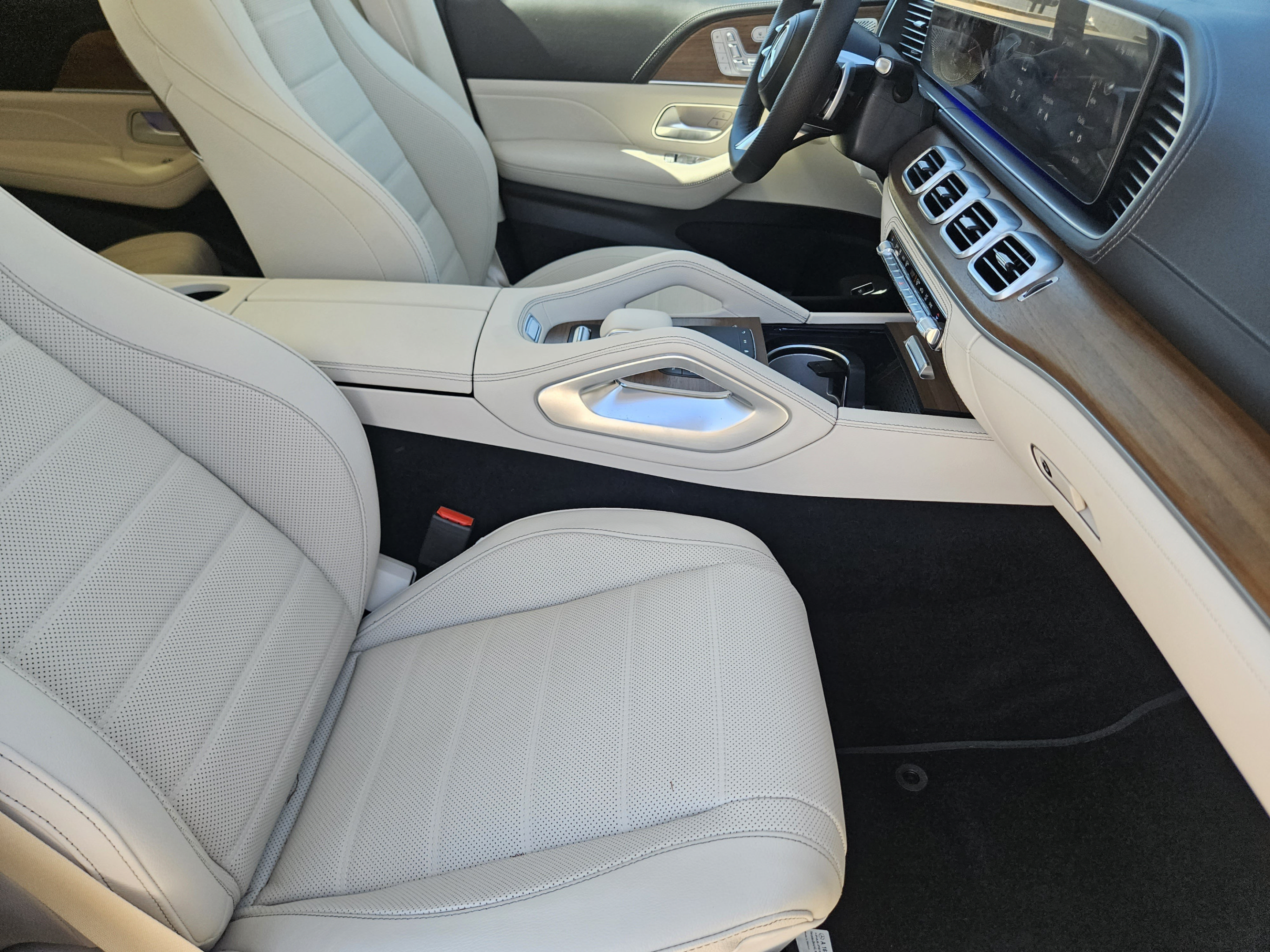 Certified 2026 Mercedes-Benz GLS 580 4MATIC image 6