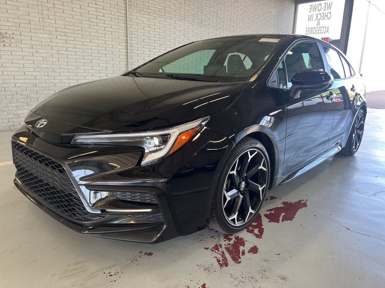 Used 2025 Toyota Corolla FX w/ Convenience Package FWD image 1