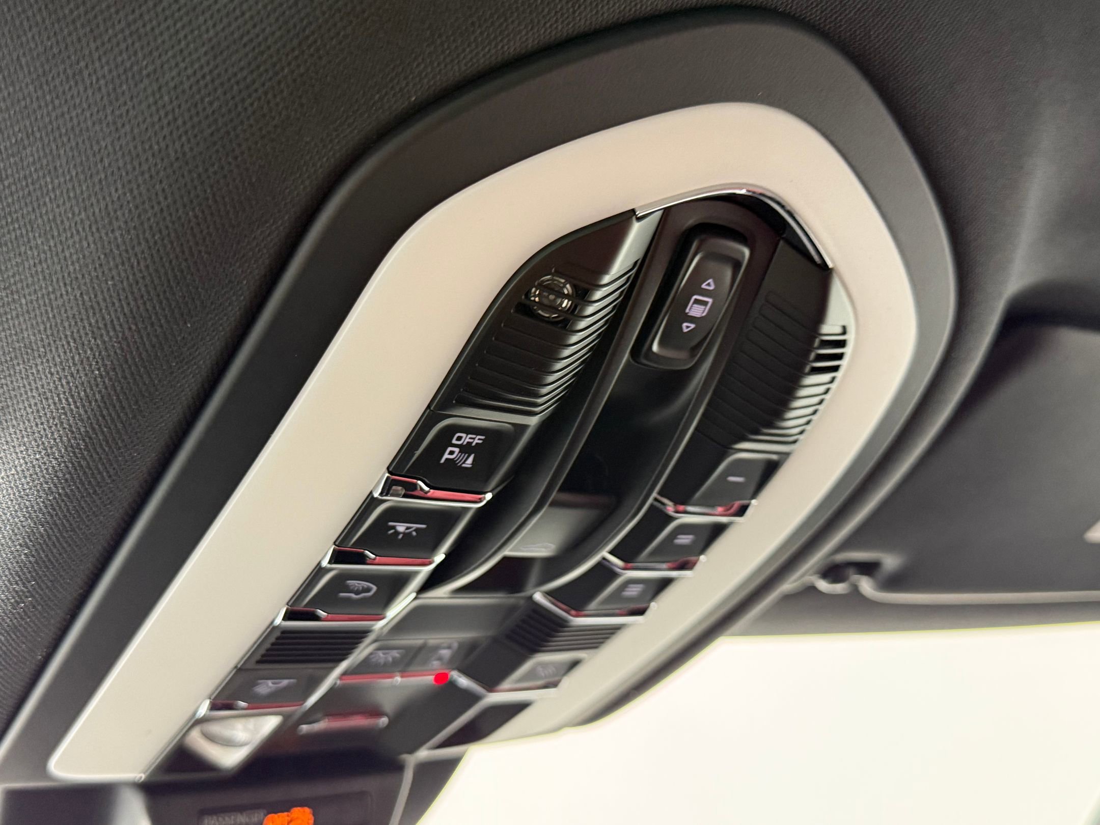 New 2026 Porsche Macan S image 23