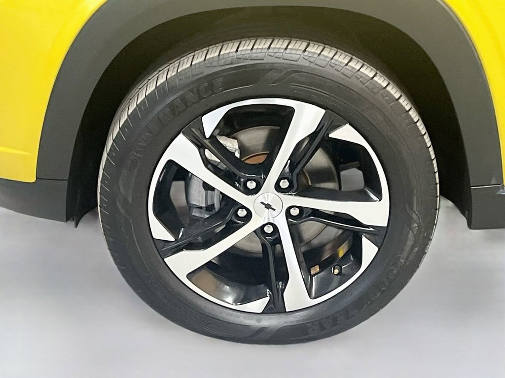 Used 2024 Chevrolet Trax RS w/ Driver Confidence Package FWD image 30