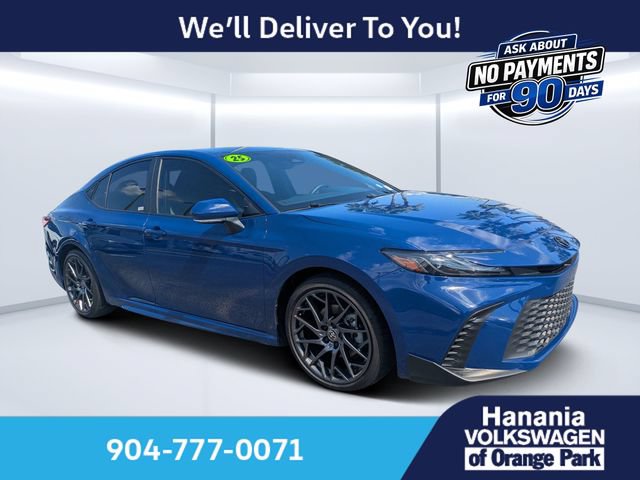 Used 2025 Toyota Camry SE w/ Convenience Package FWD image 1