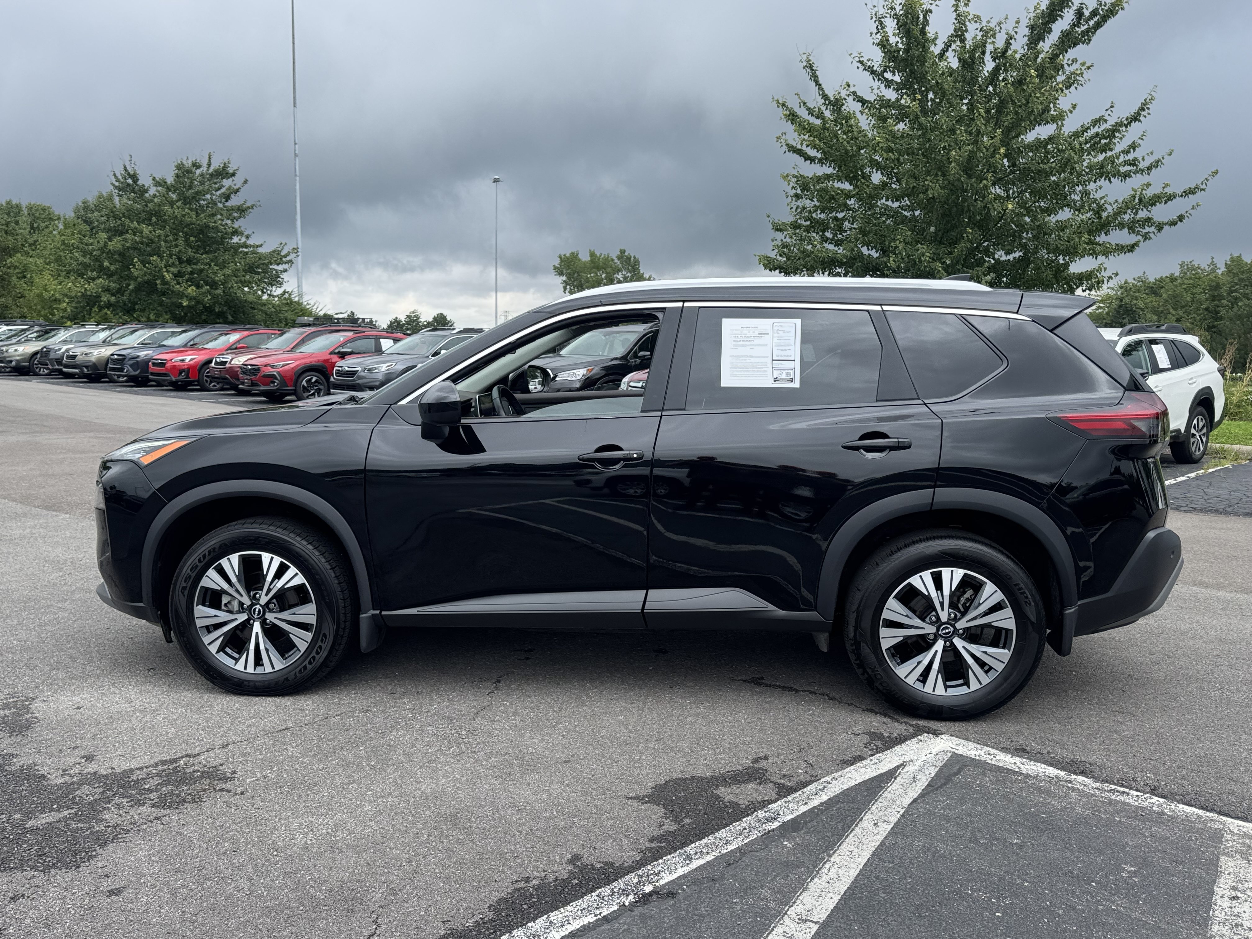Used 2023 Nissan Rogue SV w/ SV Premium B Package AWD/4WD image 11