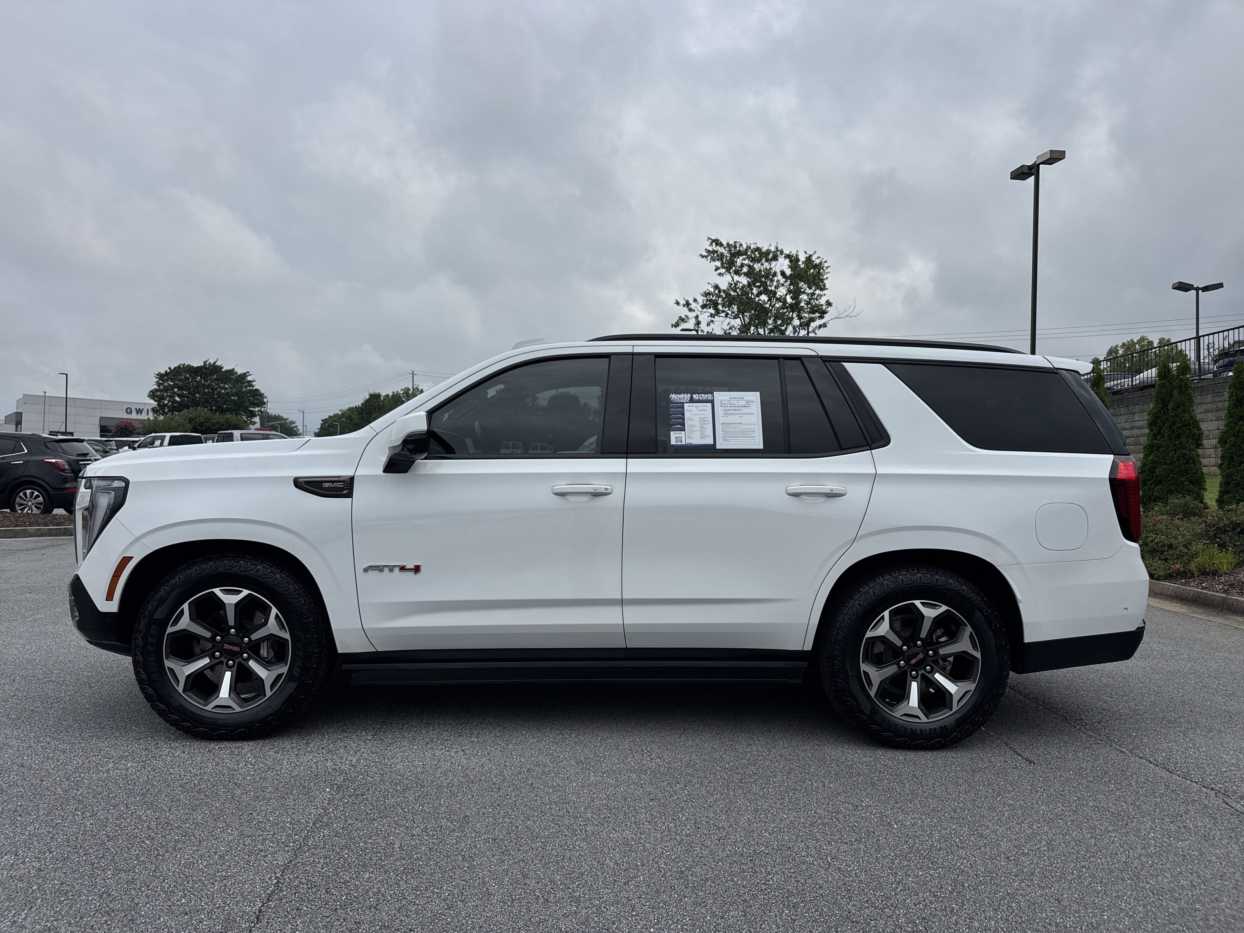 Used 2025 GMC Yukon AT4 Ultimate AWD/4WD image 7