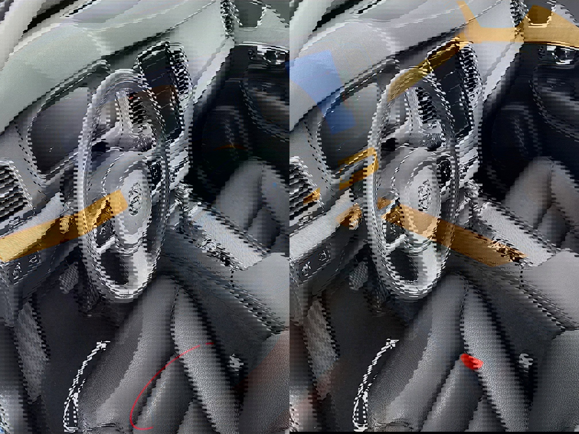 Used 2022 Volvo XC90 T5 Momentum image 5