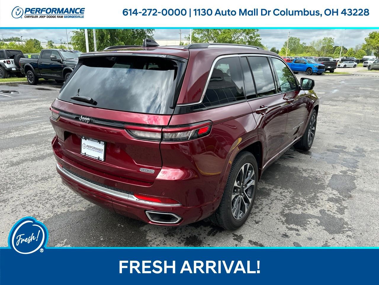 Used 2023 Jeep Grand Cherokee Overland w/ Luxury Tech Group IV AWD/4WD image 4