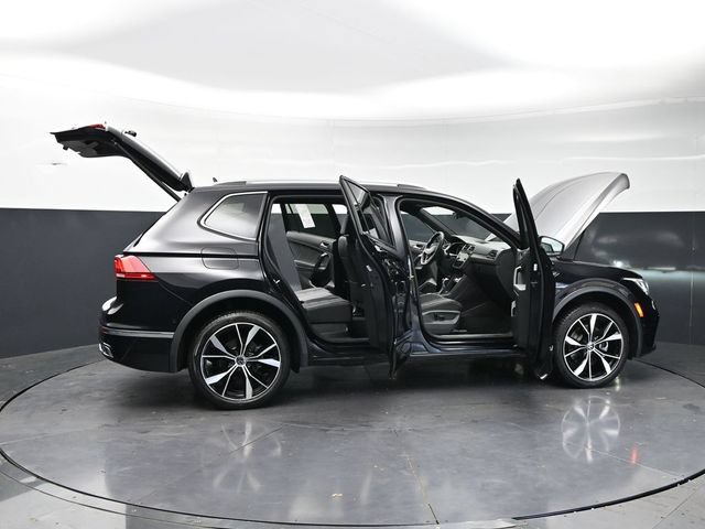 Used 2024 Volkswagen Tiguan SEL R-Line AWD/4WD image 40