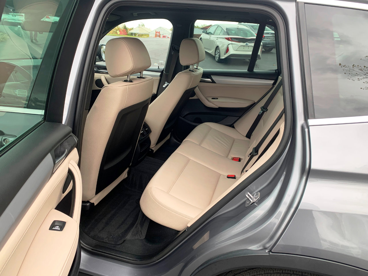 Used 2016 BMW X3 xDrive28i image 6