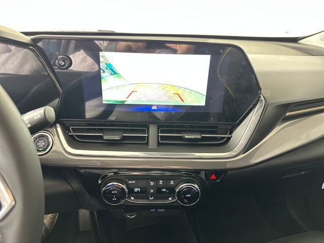 Used 2025 Chevrolet Trax ACTIV FWD image 22