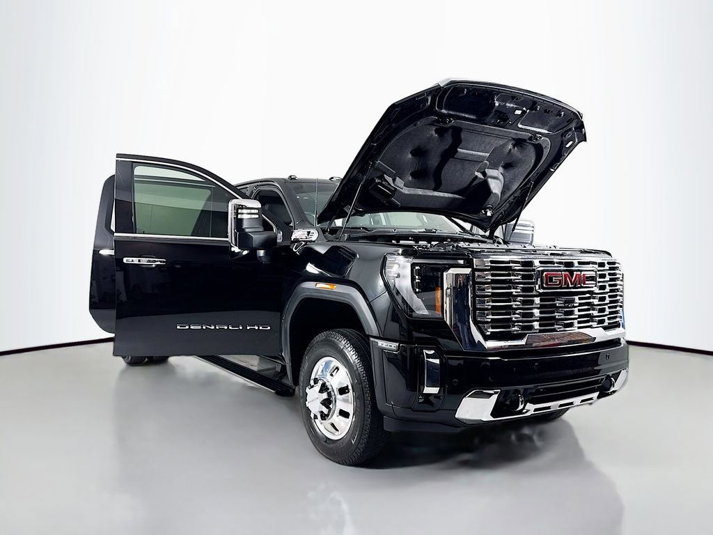 Used 2025 GMC Sierra 3500 Denali w/ Denali Reserve Package image 26