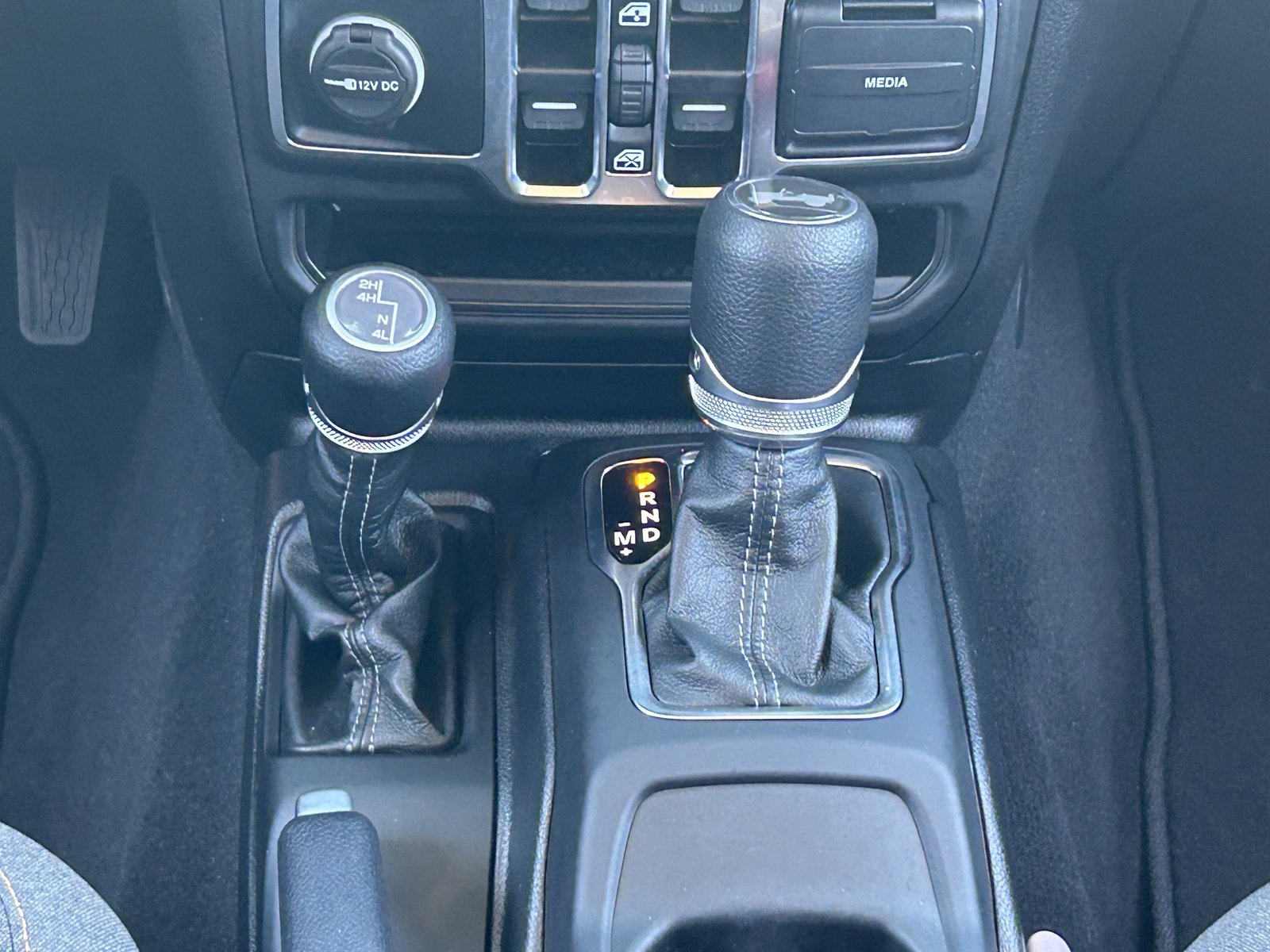 Used 2025 Jeep Wrangler Unlimited Sahara AWD/4WD image 22