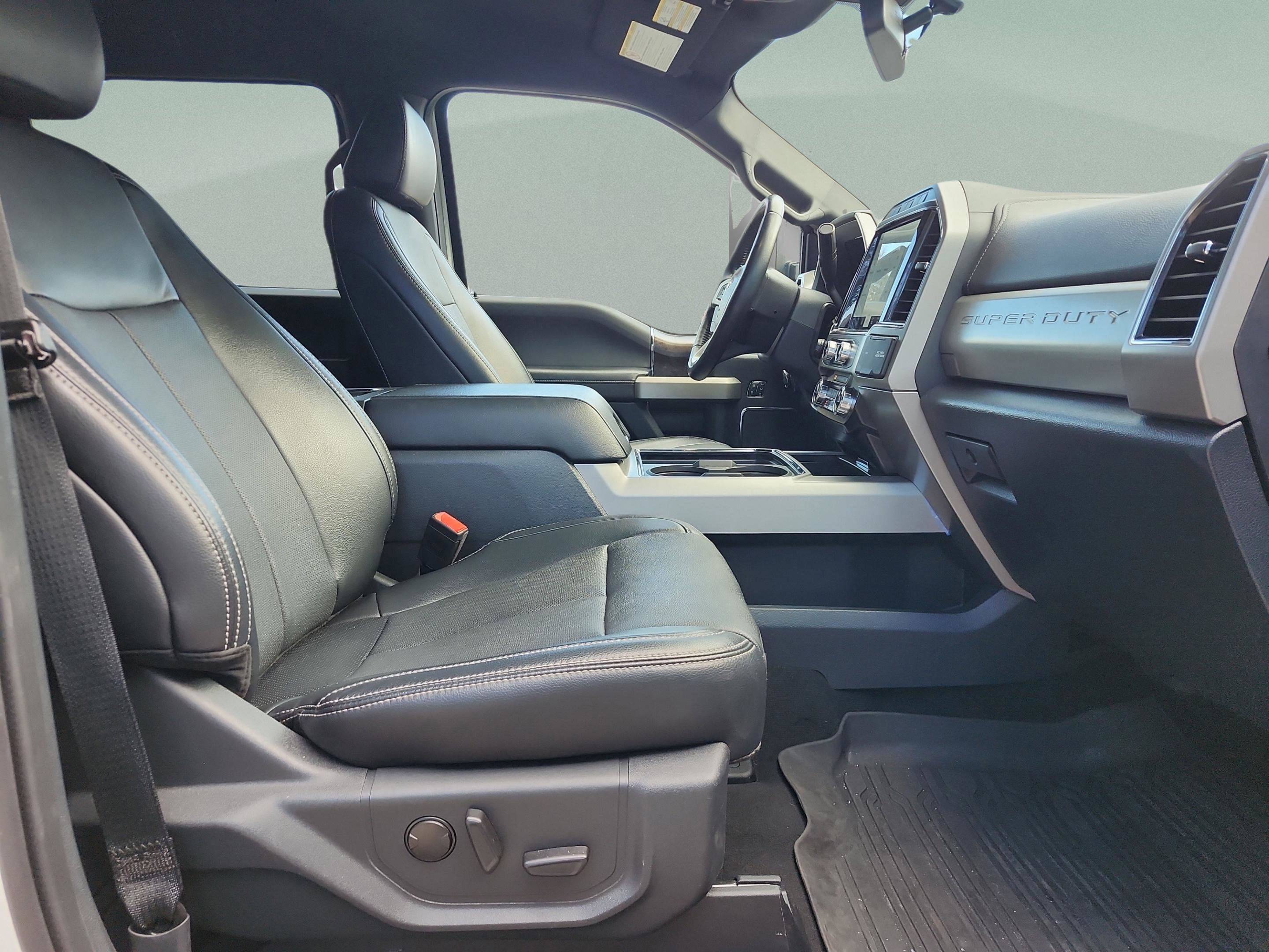 Used 2022 Ford F250 Lariat w/ Black Appearance Package image 22