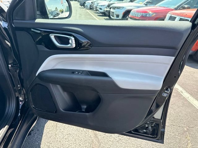 Certified 2023 Jeep Compass Limited AWD/4WD image 25