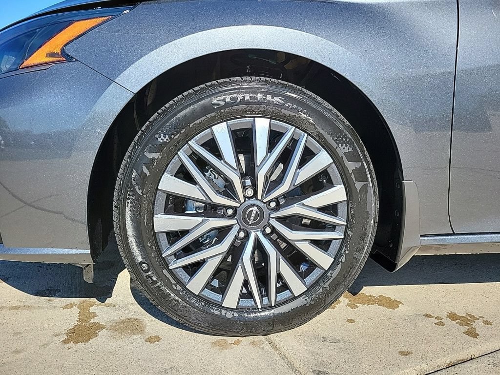 New 2026 Nissan Altima 2.5 SV FWD image 8
