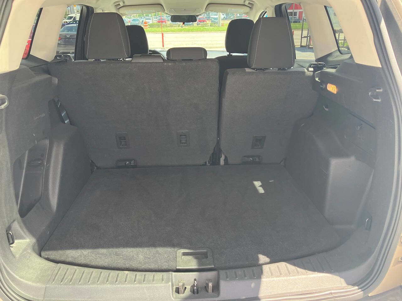 Used 2018 Ford Escape SE image 9