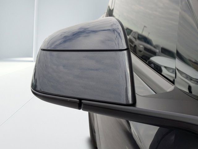 Used 2026 Tesla Model Y 2WD image 10