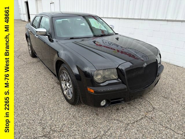 Used 2010 Chrysler 300 C RWD image 7