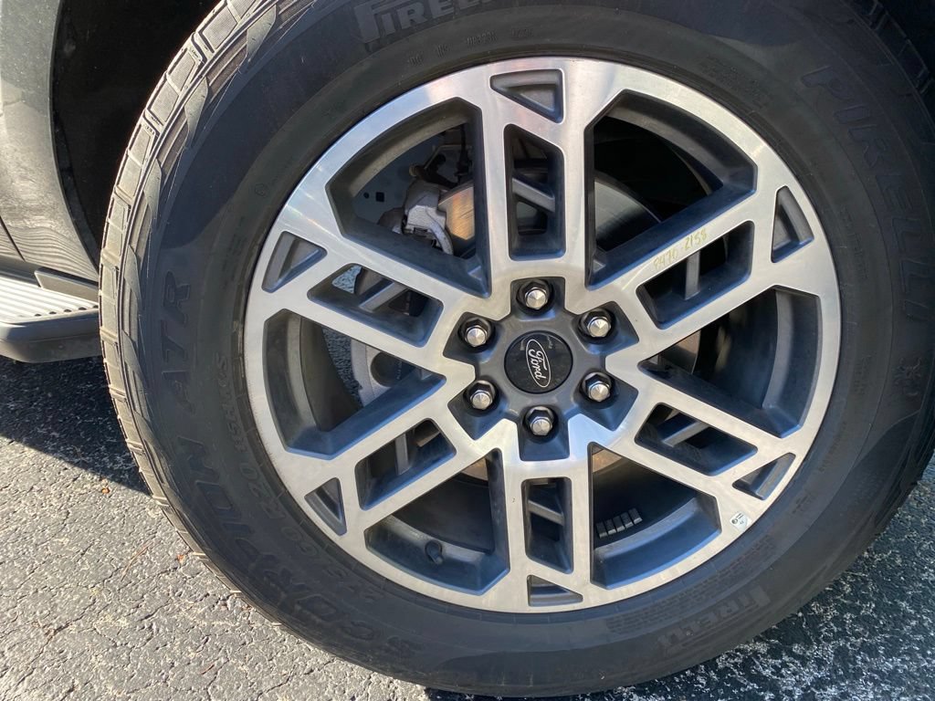 Used 2025 Ford Expedition Max Active AWD/4WD image 2