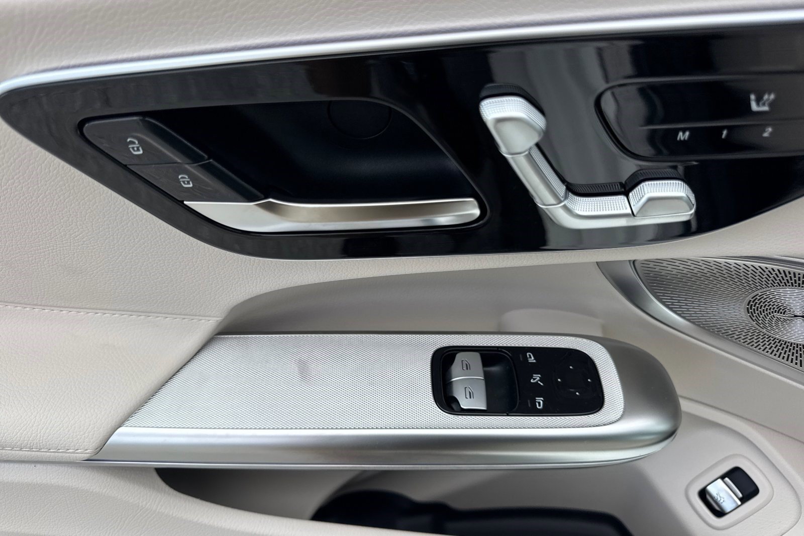 New 2026 Mercedes-Benz CLE 300 4MATIC Coupe image 13