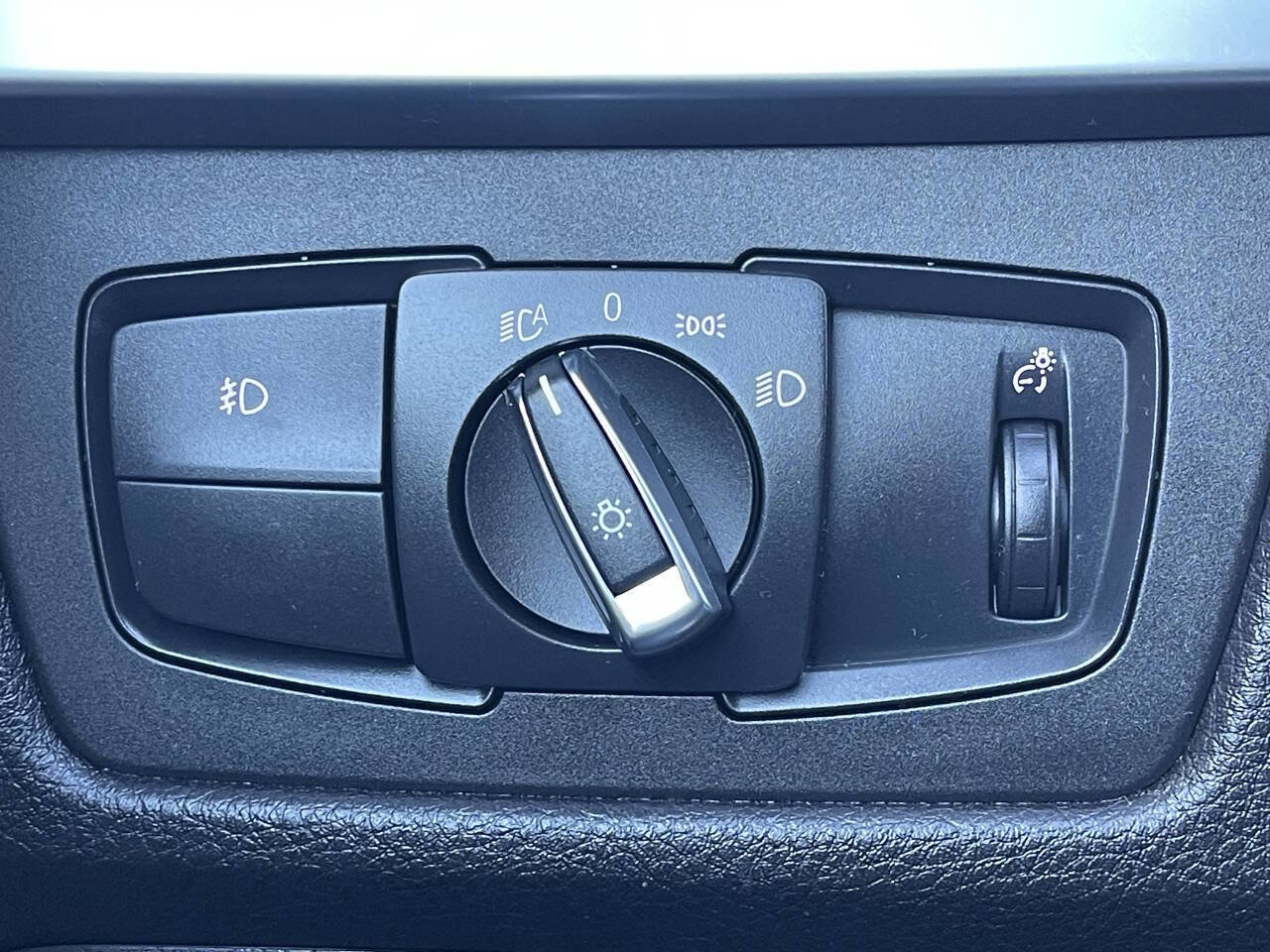 Used 2017 BMW 430i xDrive Convertible image 28