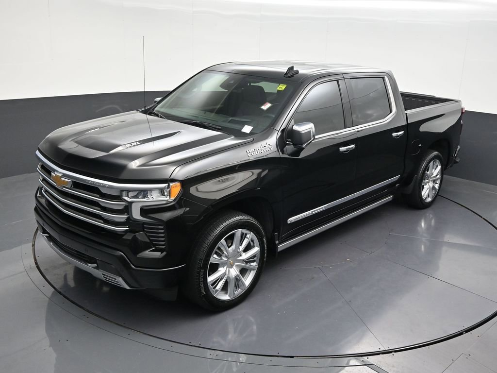 Used 2025 Chevrolet Silverado 1500 High Country AWD/4WD image 19
