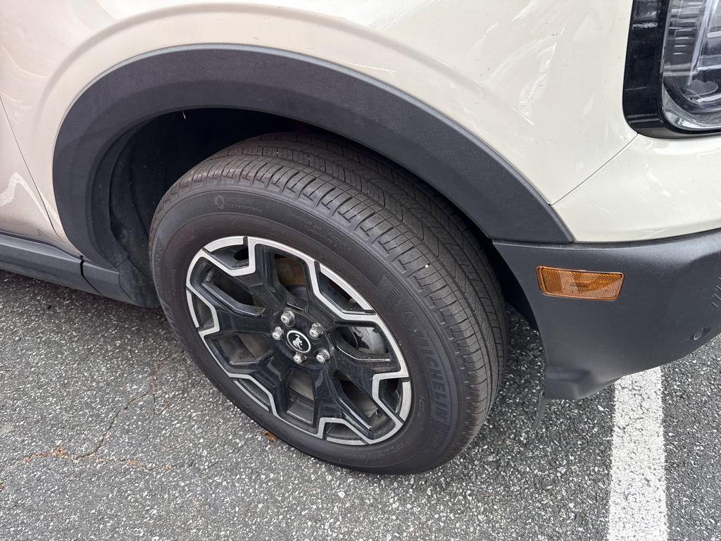 Used 2025 Ford Bronco Sport Outer Banks w/ Outer Banks Tech Package+ image 2