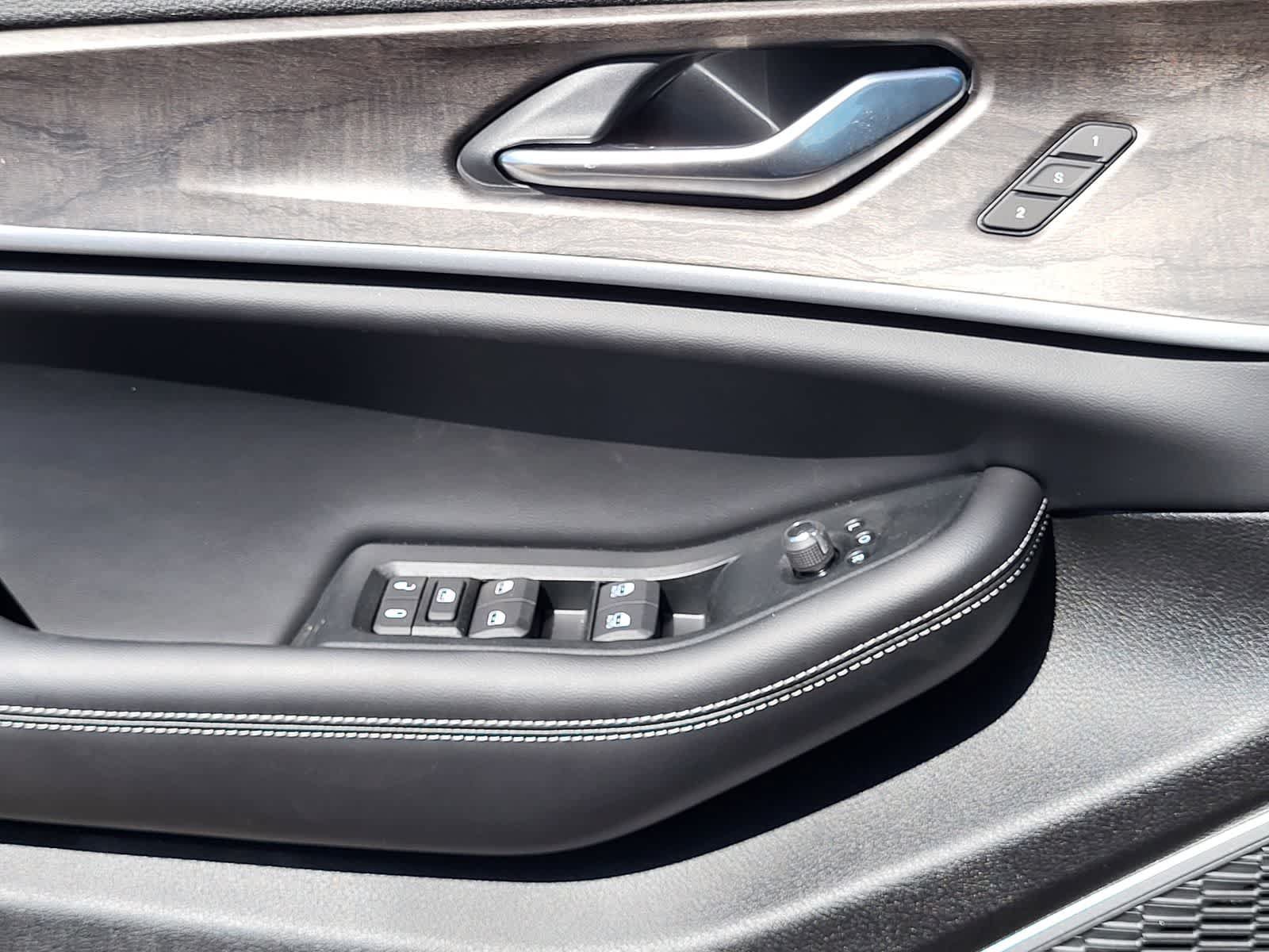 New 2026 Jeep Grand Cherokee L Limited AWD/4WD image 14
