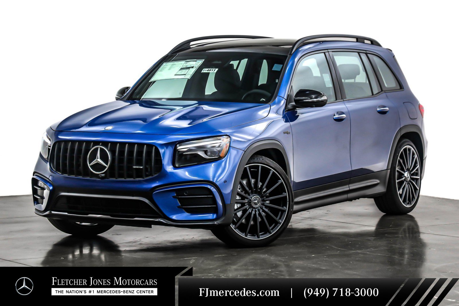 New 2025 Mercedes-Benz GLB 35 AMG 4MATIC image 1