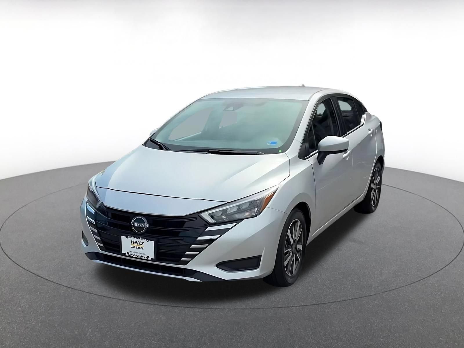 Used 2025 Nissan Versa SV FWD image 7