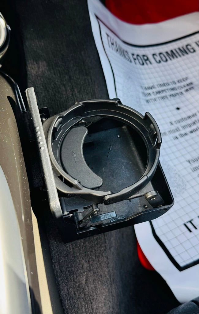 Used 2006 Chevrolet SSR w/ Preferred Equipment Group image 27