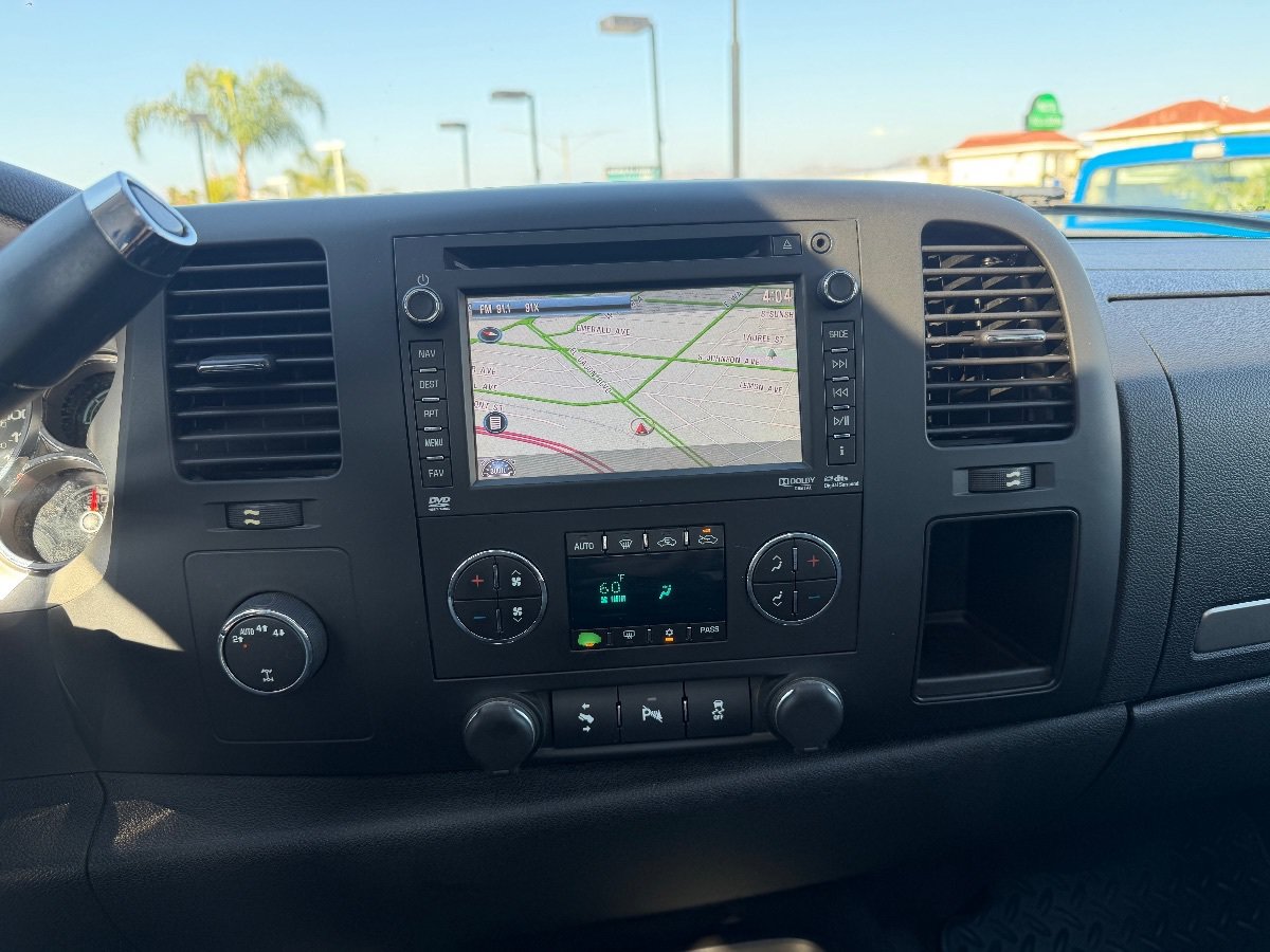 Used 2013 GMC Sierra 1500 4x4 Crew Cab Hybrid image 17