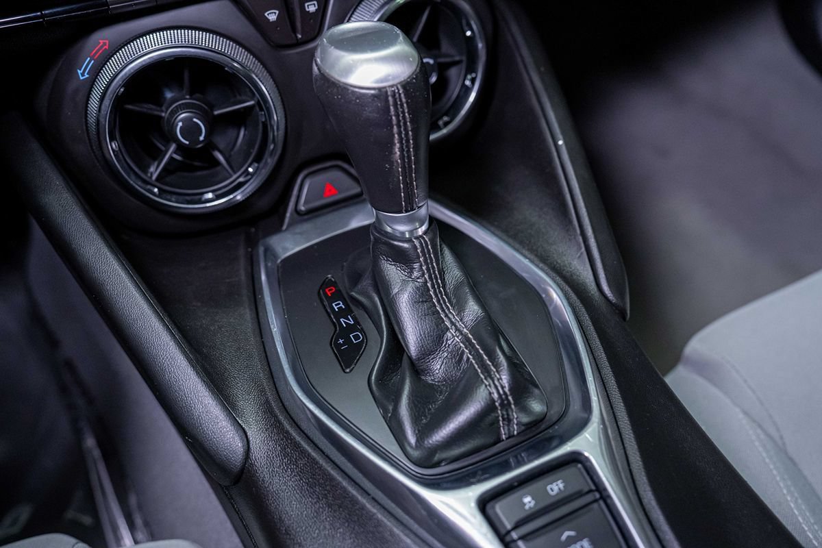 Used 2016 Chevrolet Camaro LT RWD image 21