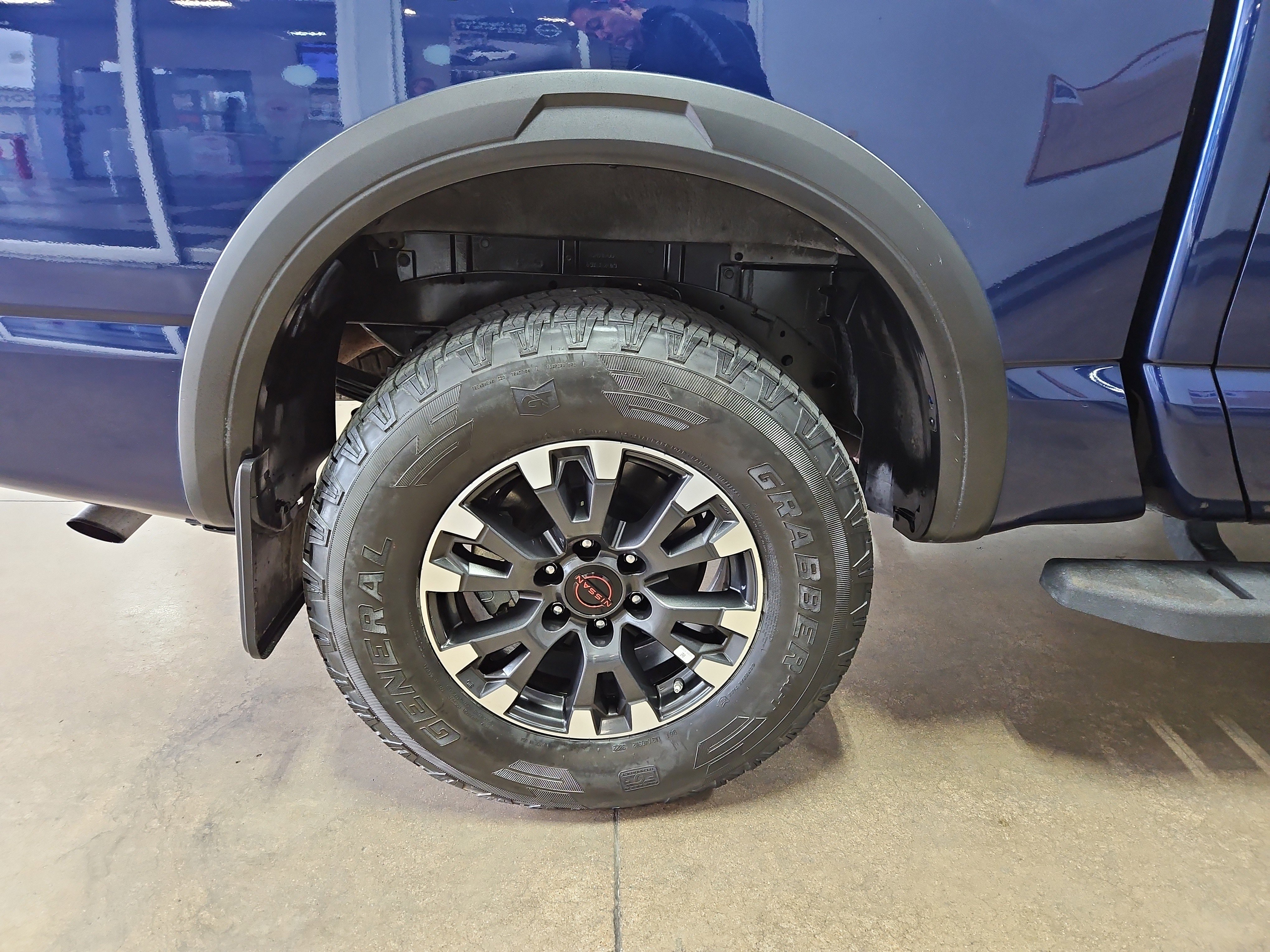 Used 2023 Nissan Titan PRO-4X w/ Pro-4x Utility Package image 22