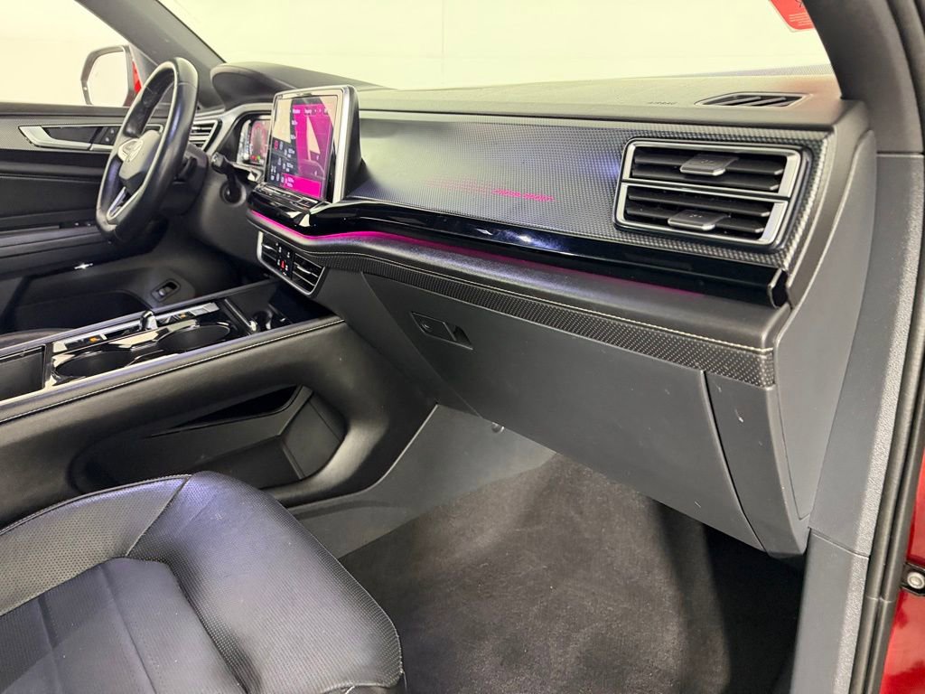 Used 2024 Volkswagen Atlas Cross Sport SEL R-Line image 33