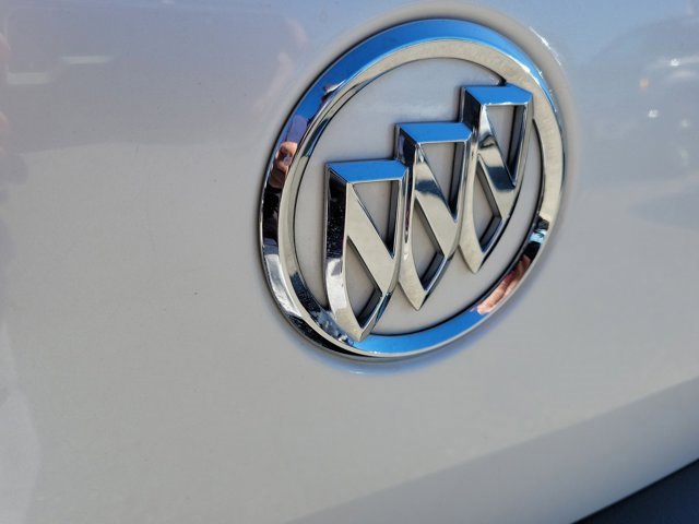 Used 2011 Buick Lucerne CXL image 11