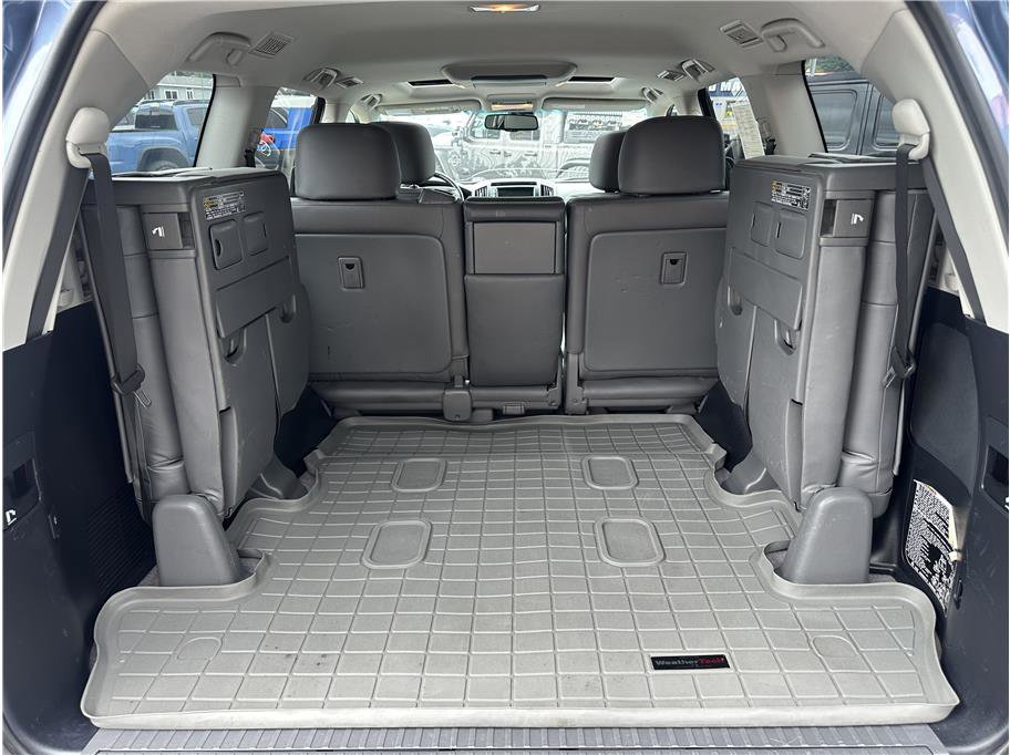 Used 2011 Toyota Land Cruiser w/ Upgrade Pkg image 25