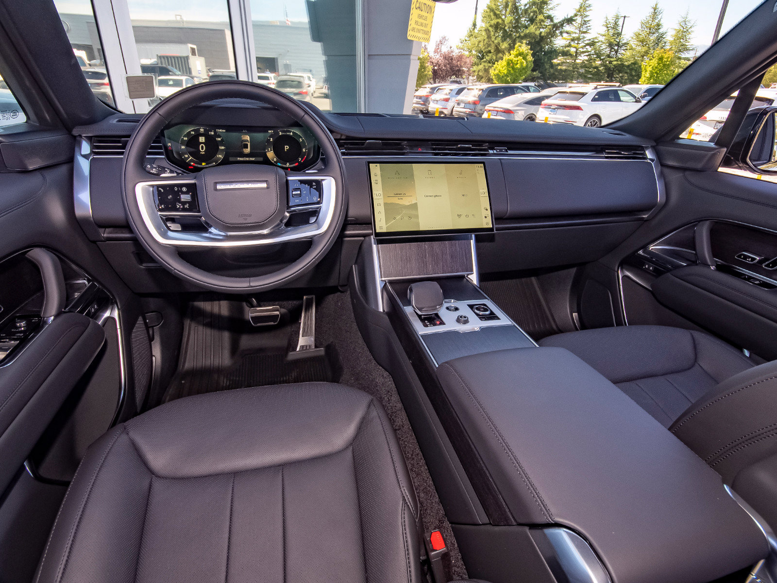 New 2027 Land Rover Range Rover Long Wheelbase SE AWD/4WD image 38