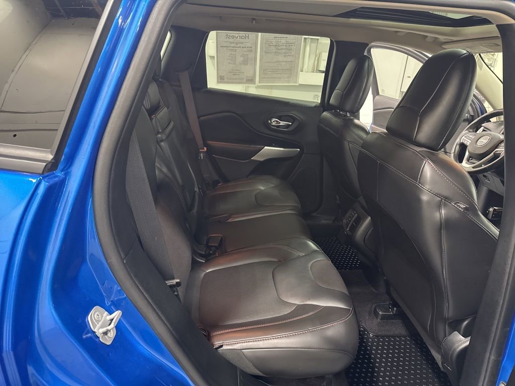 Used 2018 Jeep Cherokee Trailhawk w/ Comfort/Convenience Group image 27