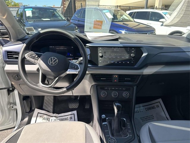 Certified 2022 Volkswagen Taos SE image 17