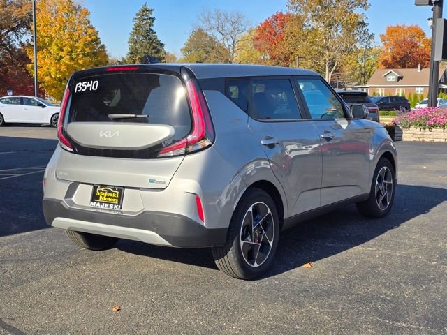 Used 2024 Kia Soul EX image 7
