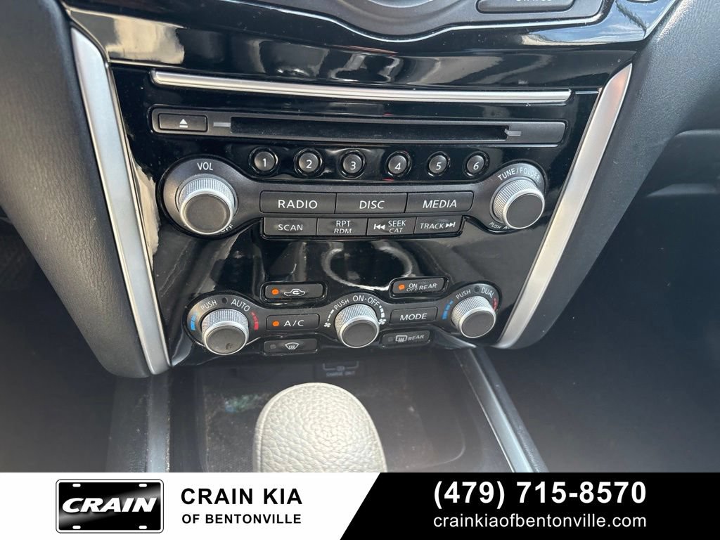 Used 2018 Nissan Pathfinder S AWD/4WD image 16