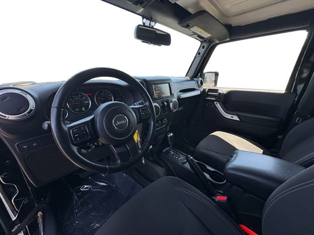 Used 2016 Jeep Wrangler Rubicon w/ Power Convenience Group AWD/4WD image 14